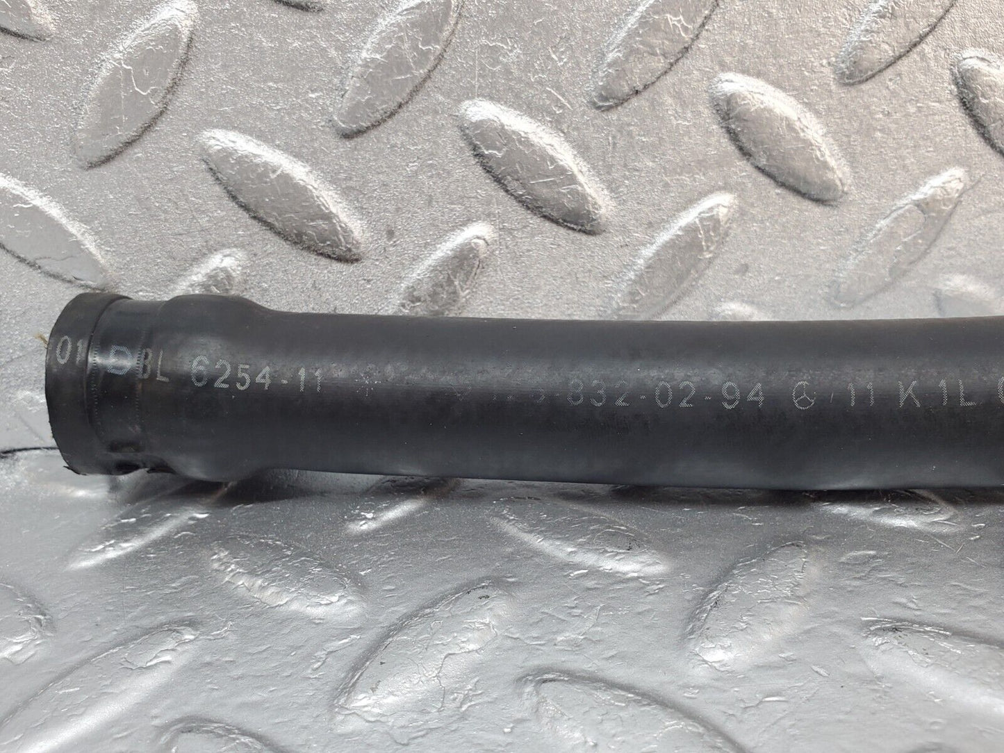 45687 Mercedes-Benz W126 420SE Heater Hose Pipe 1268320294