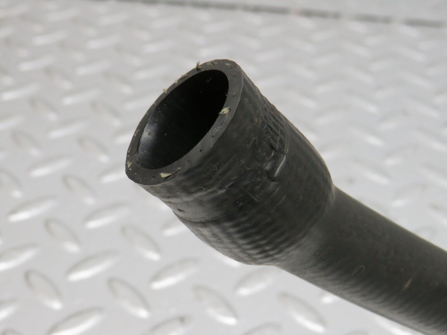 33935 Mercedes-Benz W124 260E Coolant Hose Pipe 1245012782