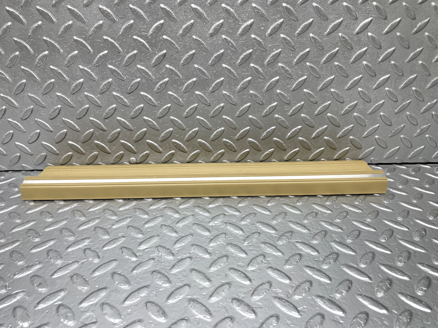 44264 Mercedes-Benz W123 280E Rear Right Door Sill Trim Beige