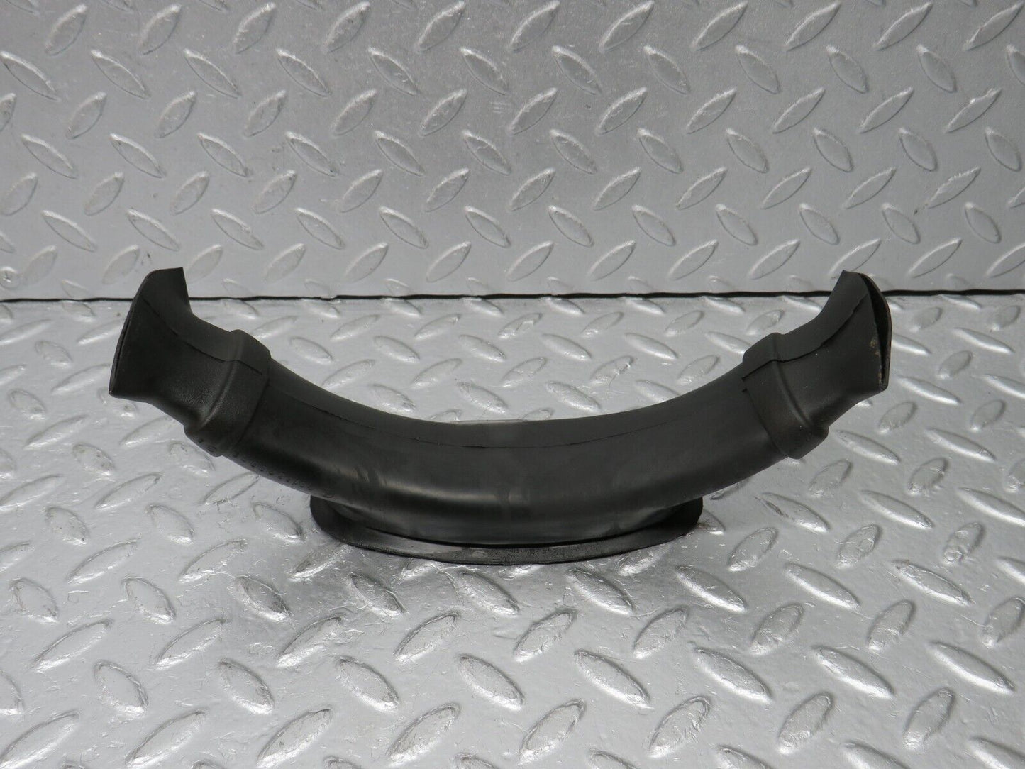 38790 Mercedes-Benz W201 190E 2.6L Heater Water Drain 2018320025