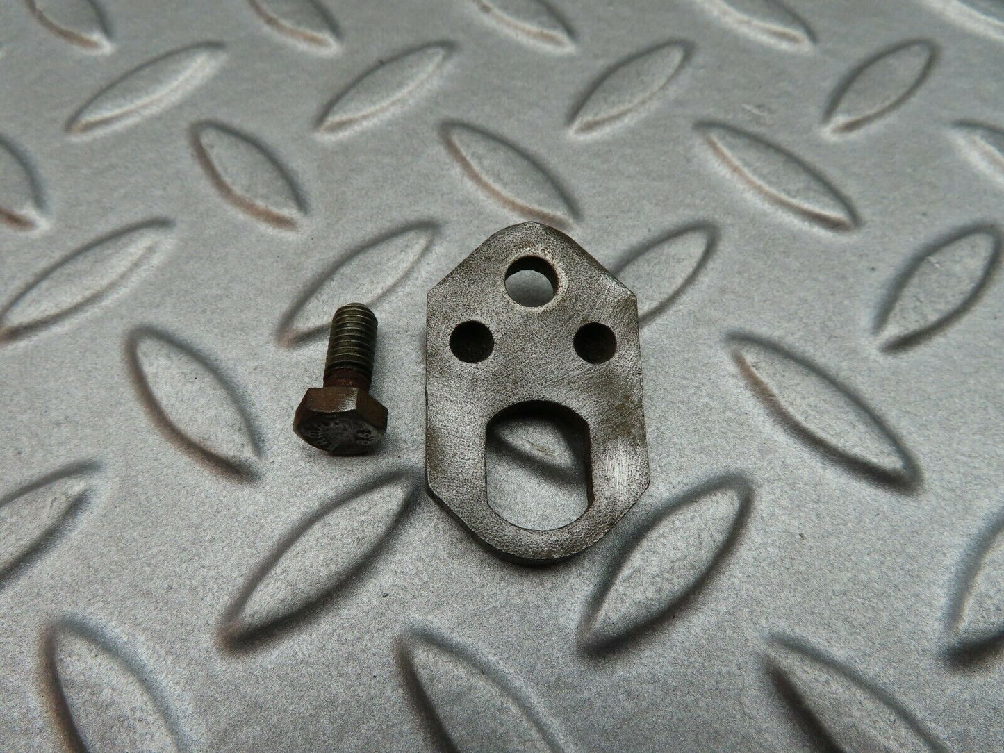 5125 Mercedes-Benz R107 350SL Fuel Injector Bracket
