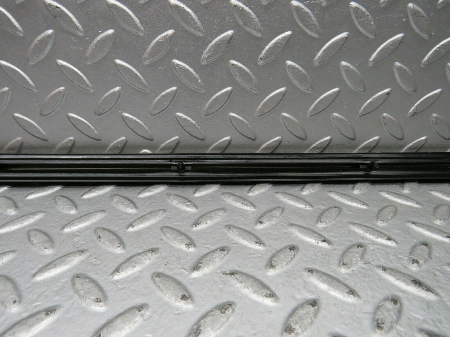 22022 Mercedes-Benz S123 280TE Rear Right Door Centre Moulding Trim