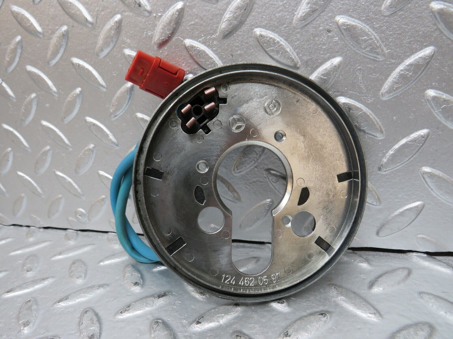 31311 Mercedes-Benz S124 220TE Wagon Steering Wheel Contact Plate 1244620597