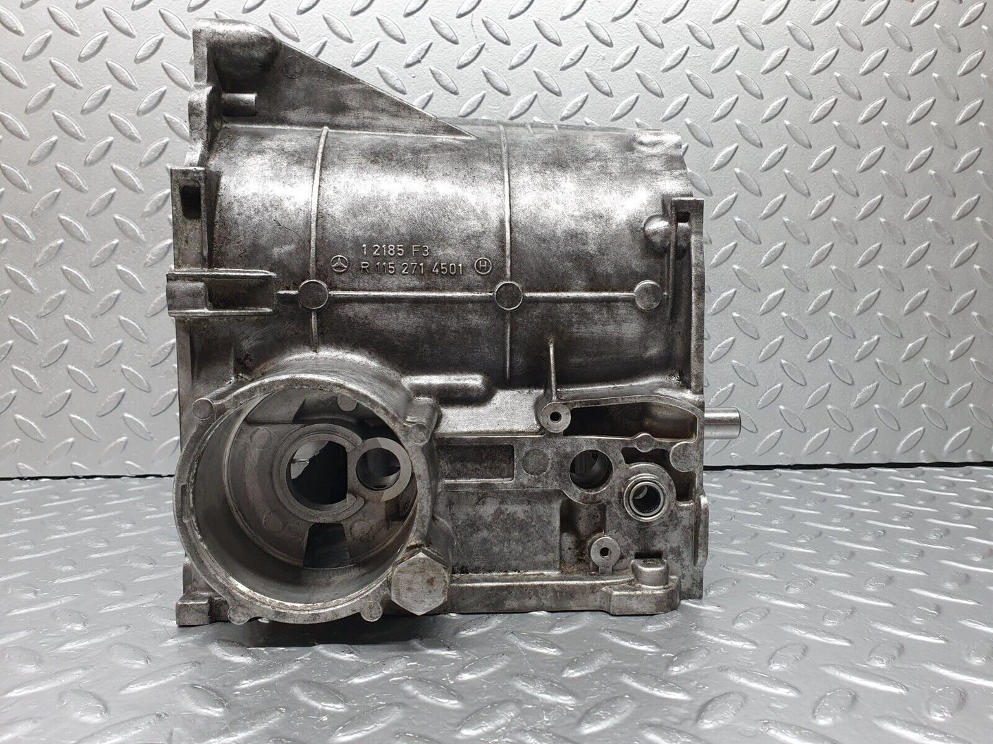 41321 Mercedes-Benz W123 300D Automatic Gearbox Housing 722.118 1152714501 1232702801