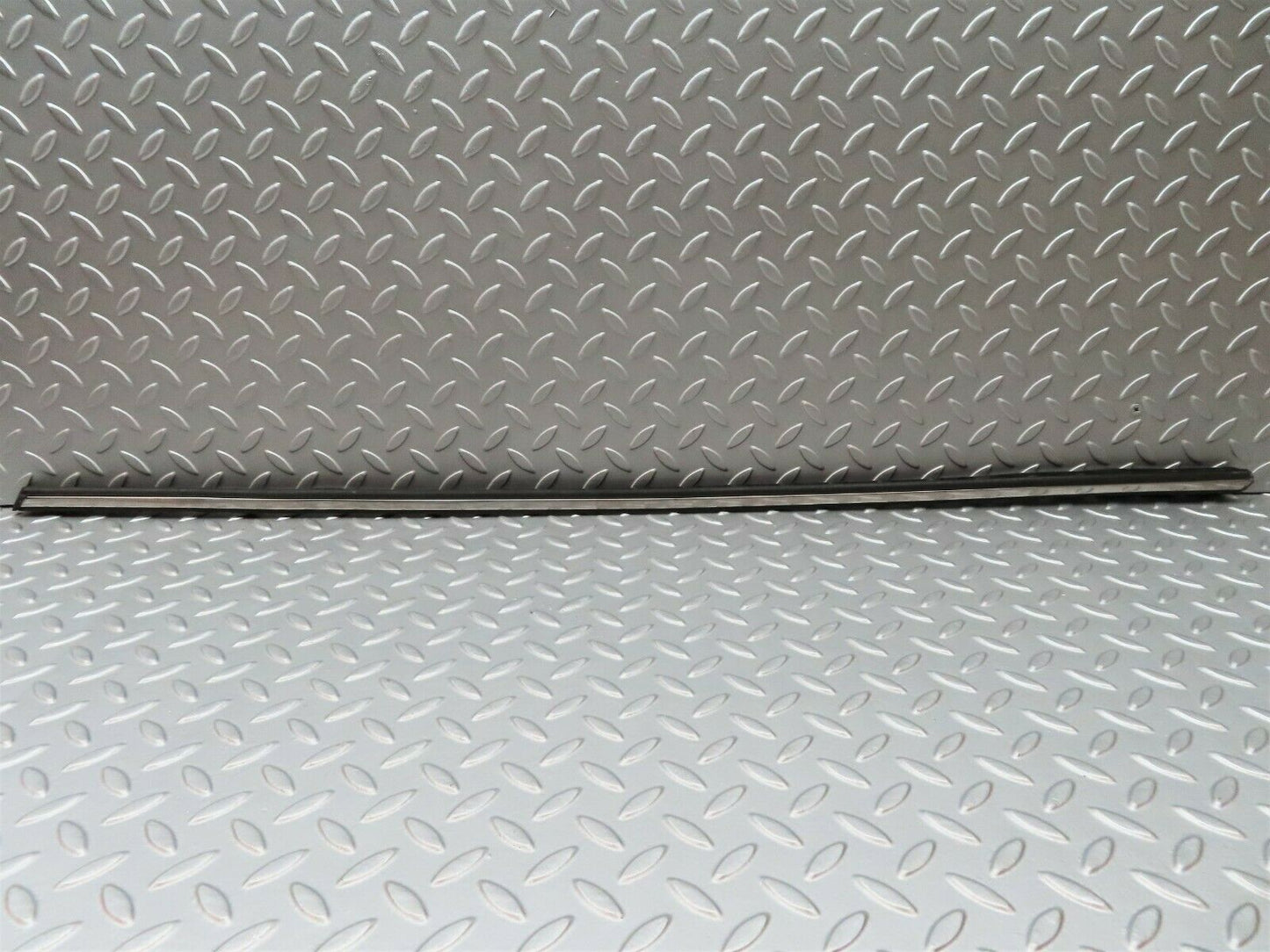 3695 Mercedes-Benz S123 200T Wagon Centre Door Chrome Trim Front Right