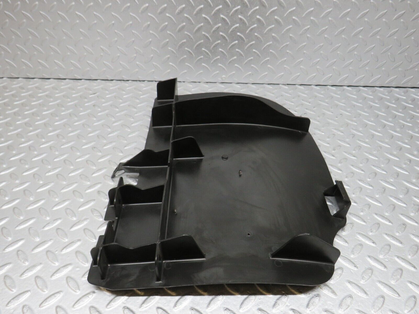 38702 Mercedes-Benz W201 190E 2.6L Front Left Front Cable Channel Cover 2016841137