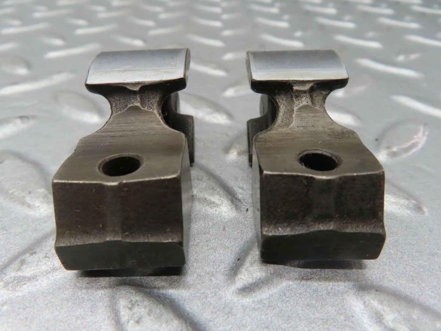 16749 Mercedes-Benz C107 380SLC Valve Rocker Arm