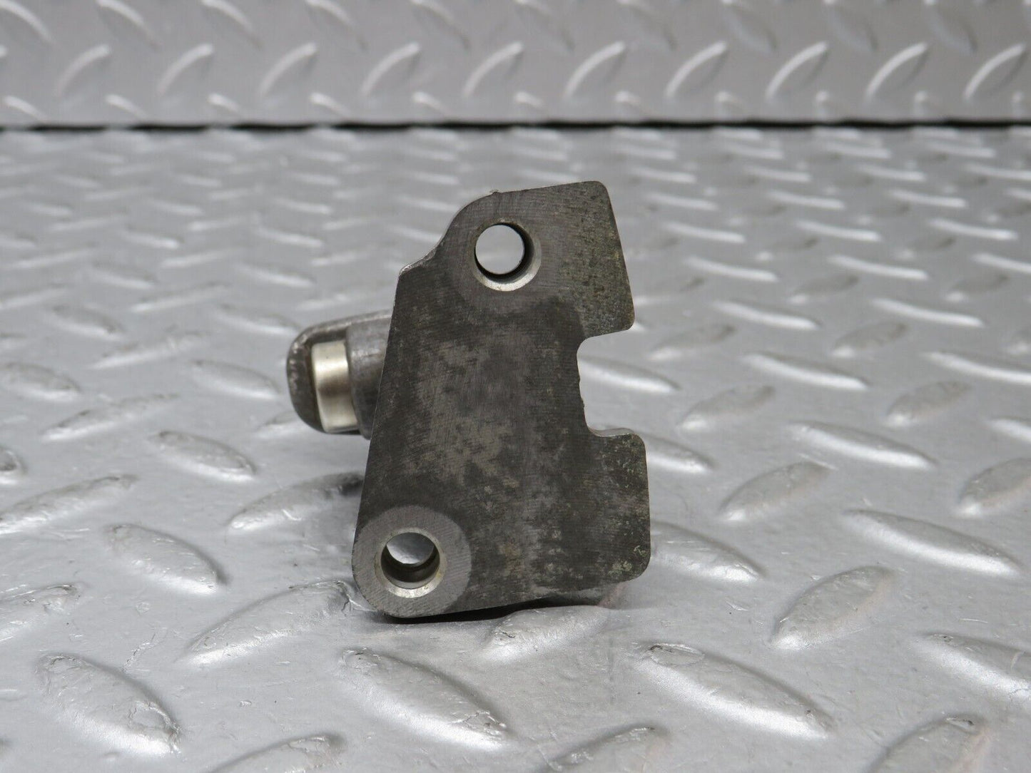 36338 Mercedes-Benz W126 420SE Crankshaft Position Sensor Bracket 1161580540