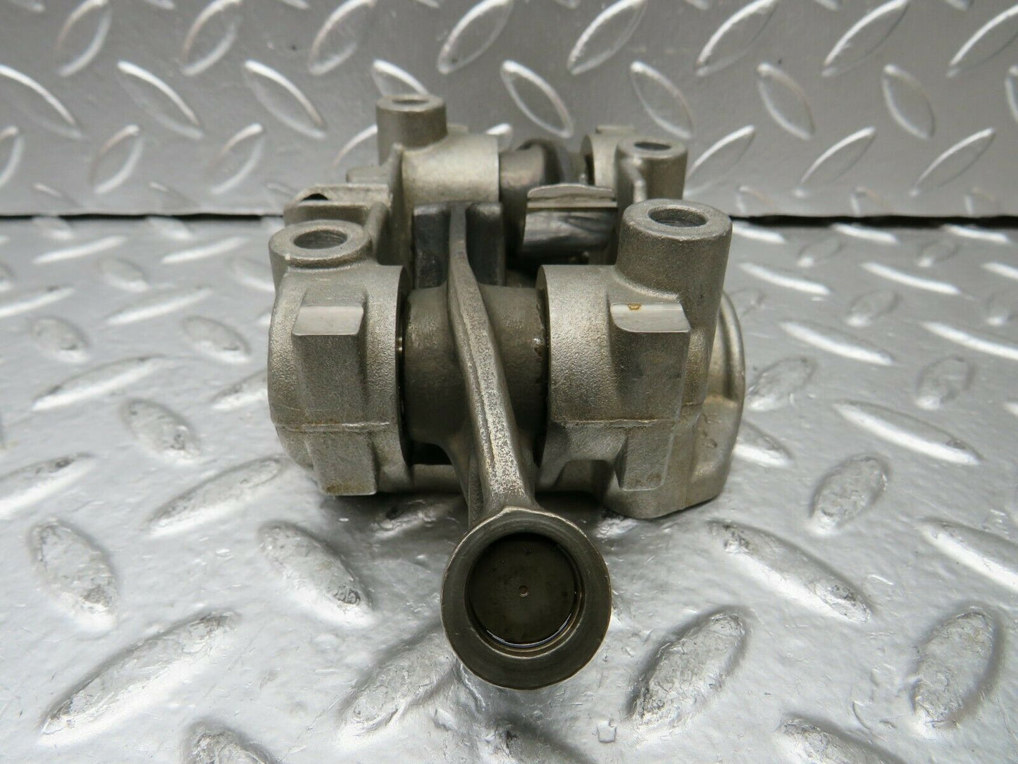 23071 Mercedes-Benz C123 230CE Coupe Rocker Arms Camshaft Bearing Block 1020512110