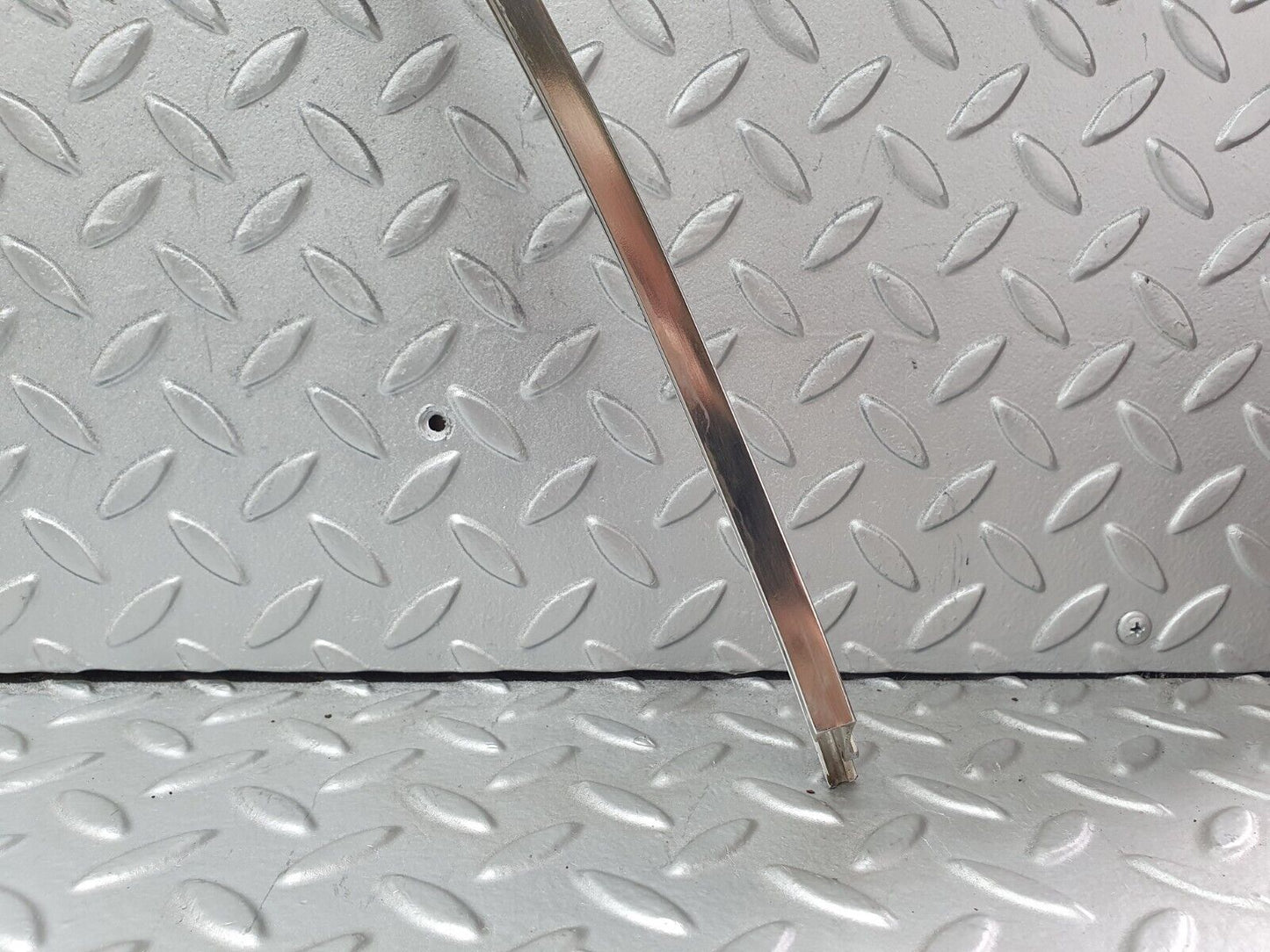 44200 Mercedes-Benz C123 230CE Coupe Chrome Roof Trim Cladding Right Side