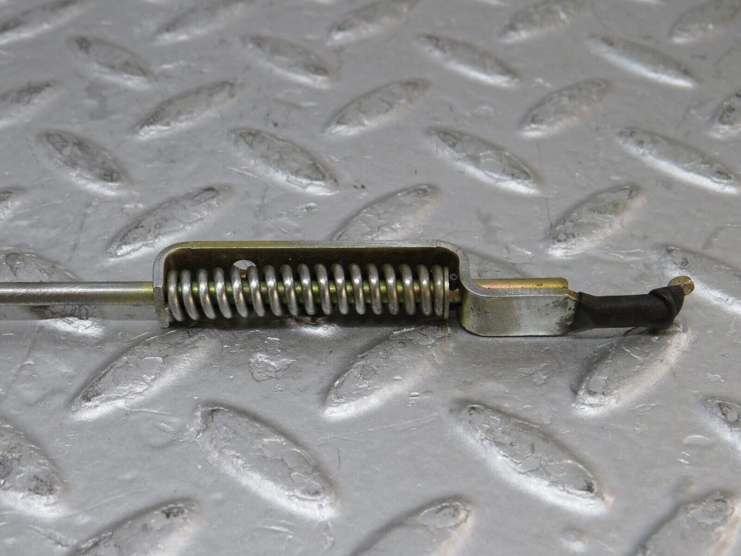 37295 Mercedes-Benz W109 300SEL Door Lock Control Bar