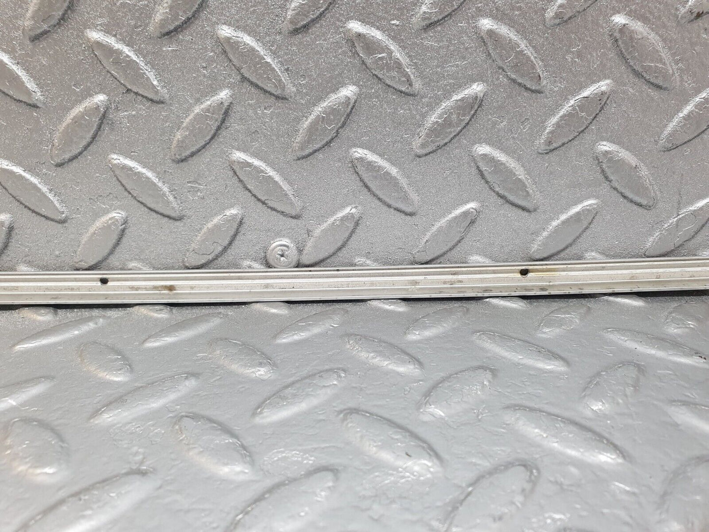 43750 Mercedes-Benz C126 380SEC Coupe Sunroof Chrome Trim