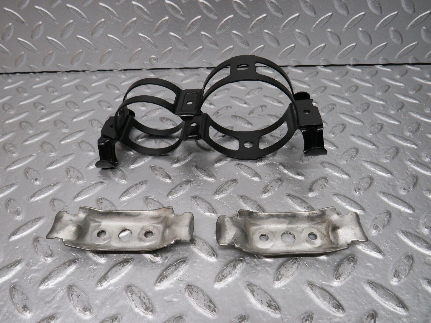 31485 Mercedes-Benz S124 220TE Wagon Fuel Pump Fuel Filter Bracket Holder