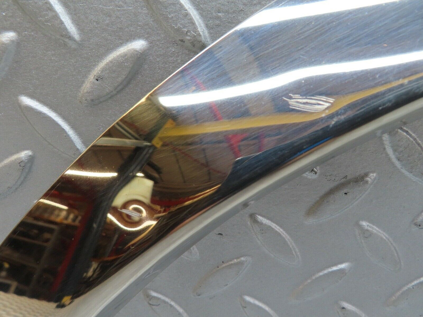 17677 Mercedes-Benz W116 450SEL  Front Left Wheel Arch Chrome Trim