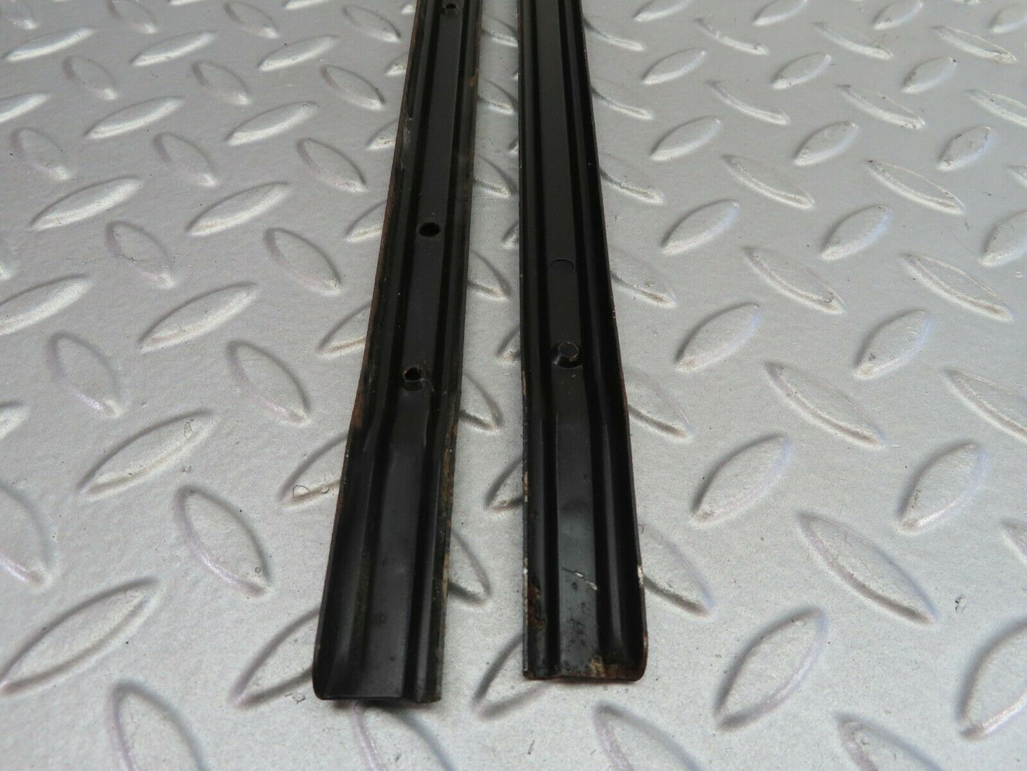 7216 Mercedes-Benz C107 350SLC Coupe Trunk Carpet Holding Strips Rails
