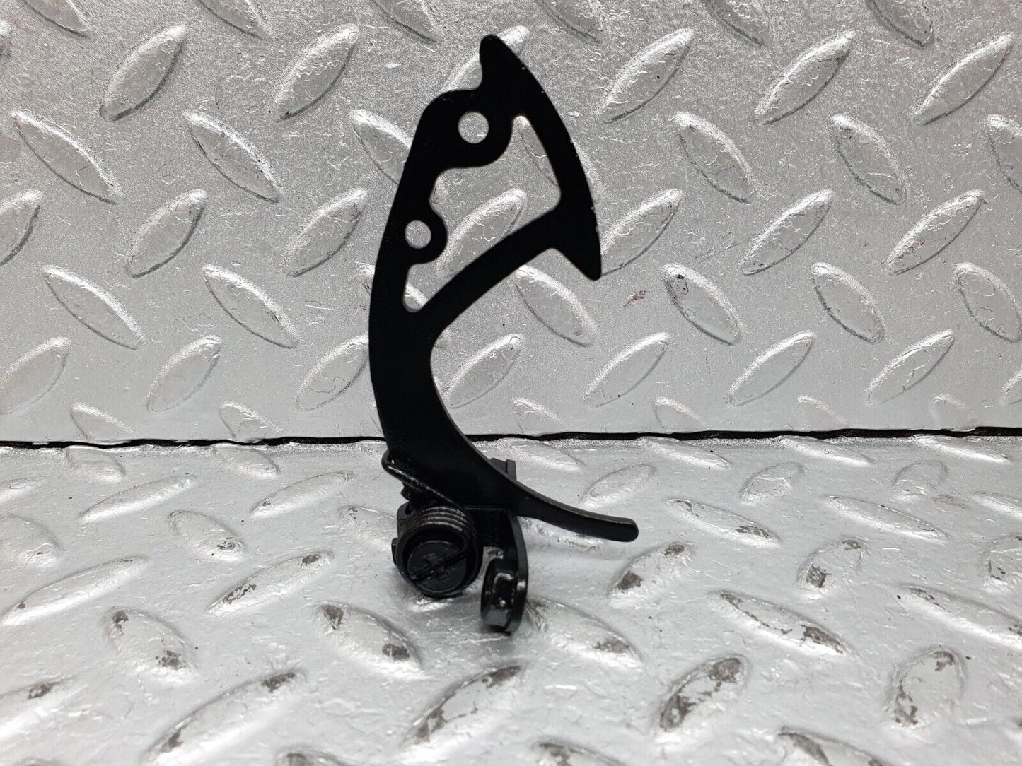 41166 Mercedes-Benz W126 300SE Bonnet Safety Latch
