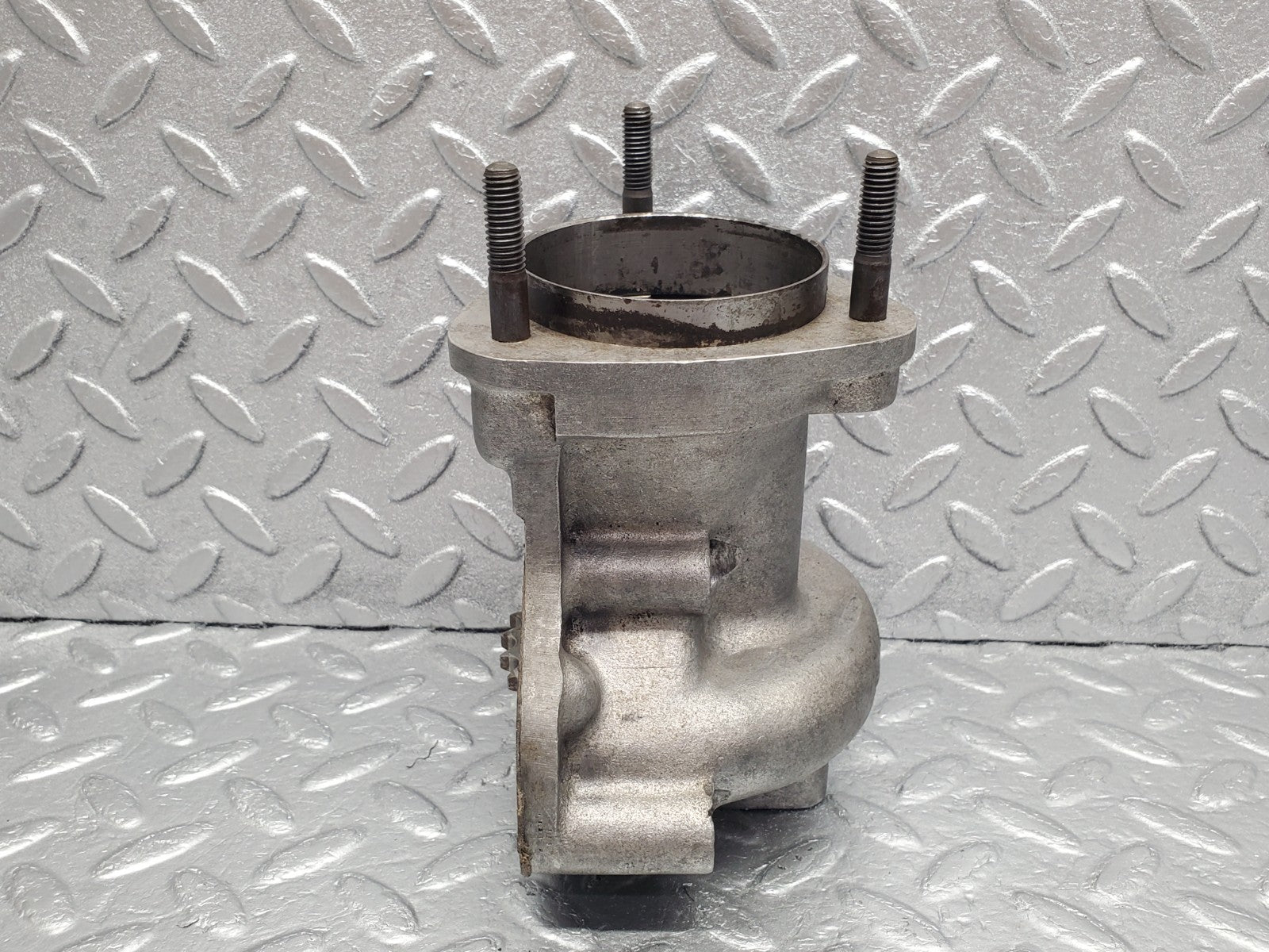 W112 injection pump drive housing used OEM