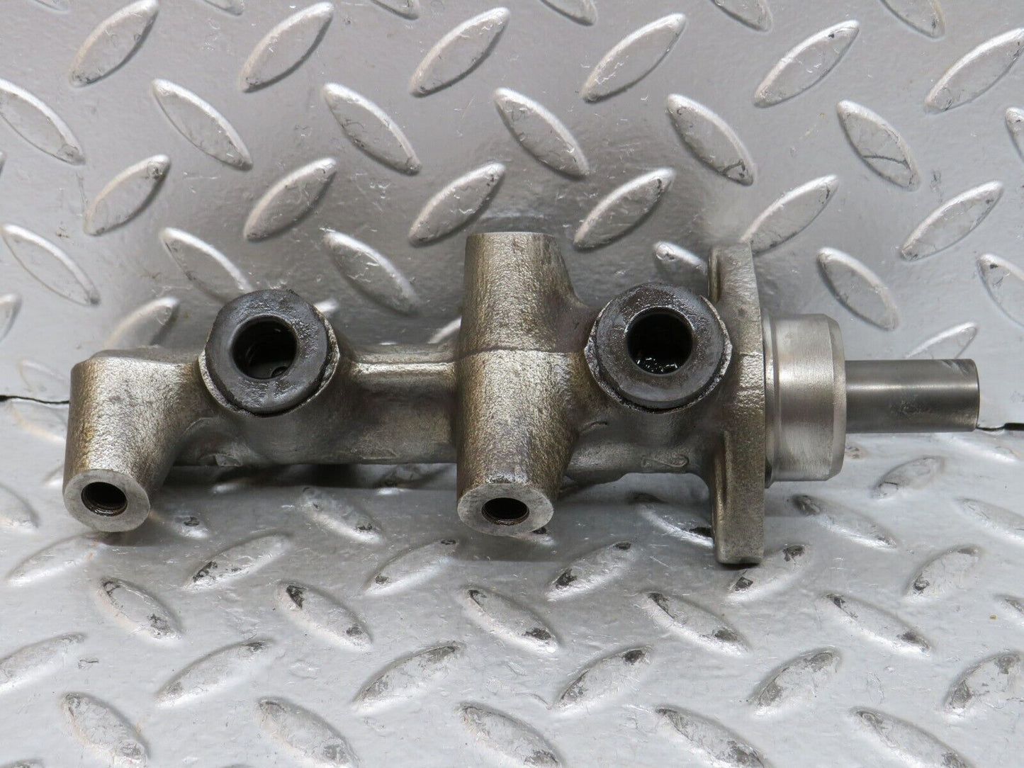 28362 Mercedes-Benz S123 240D Wagon Brake Master Cylinder Ate