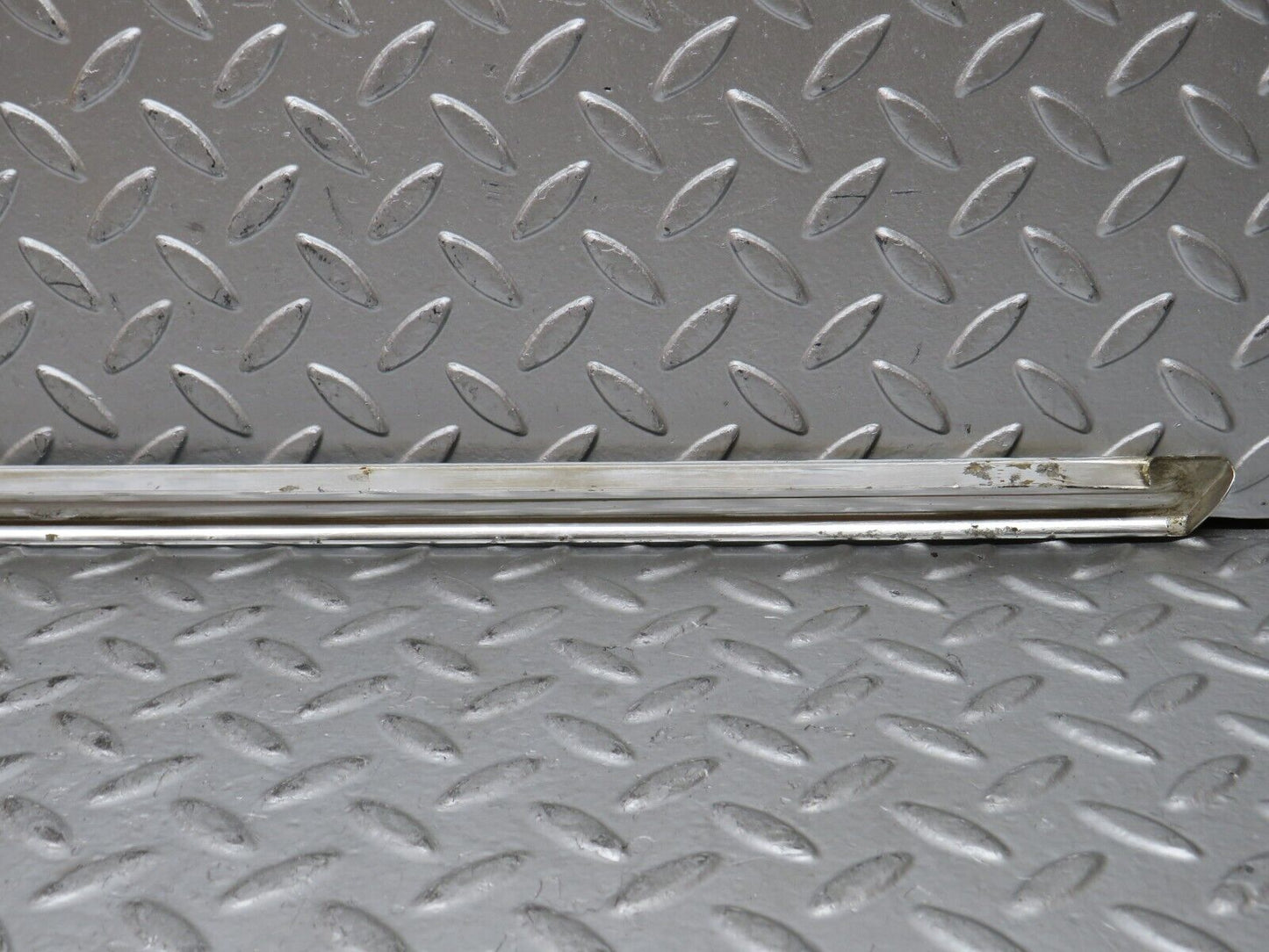 28232 Mercedes-Benz S123 240D Wagon Rear Left Window Chrome Moulding Trim