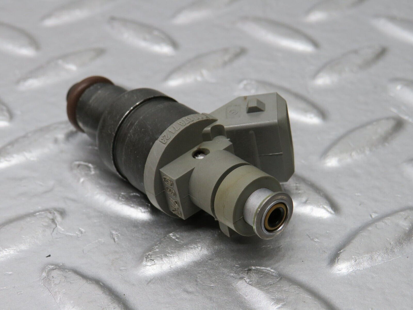 33484 Mercedes-Benz W202 C180 Fuel Injector Siemens 0000787423