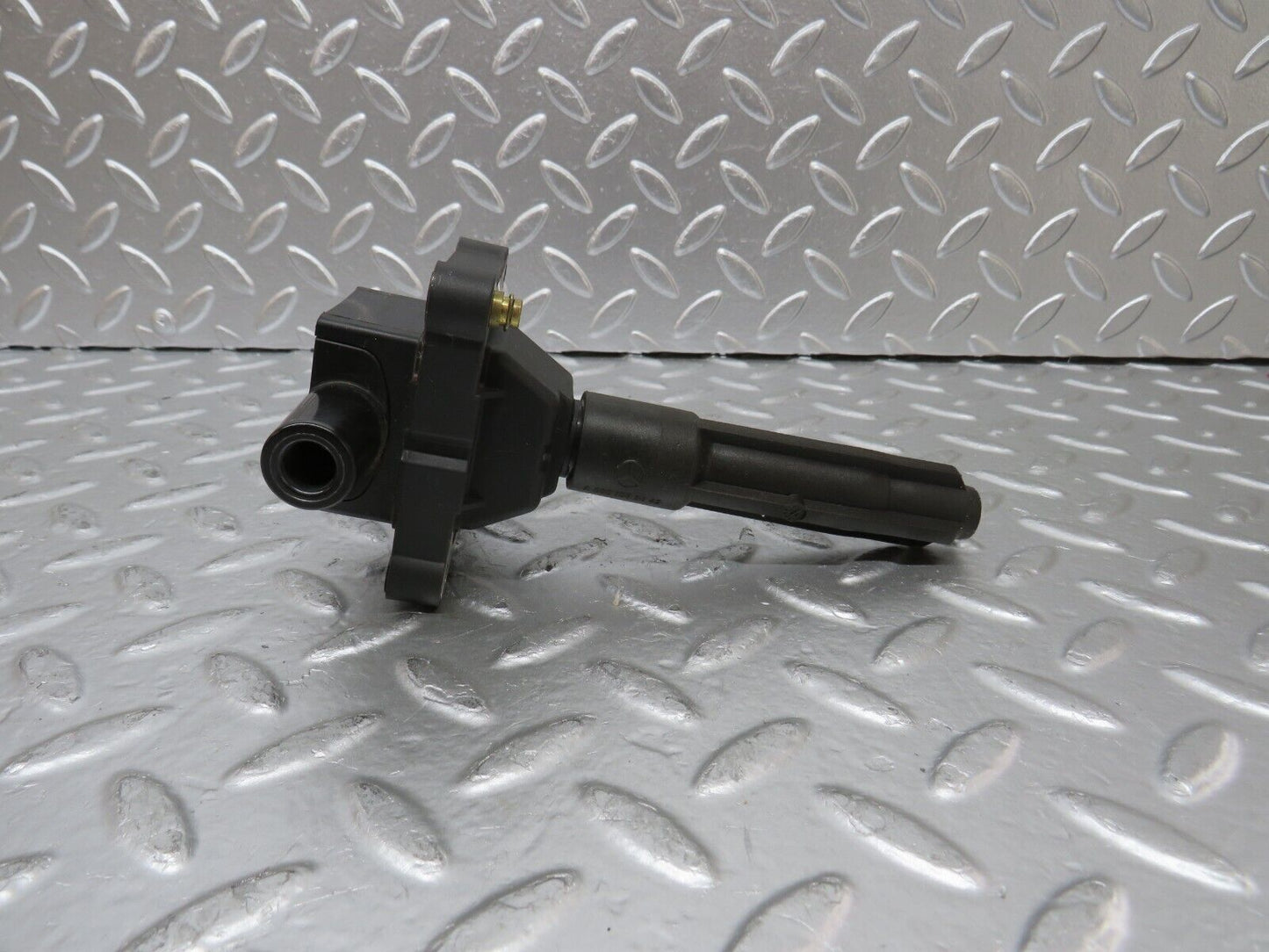 24942 Mercedes-Benz W140 S320 Ignition Coil Bosch 0001587503