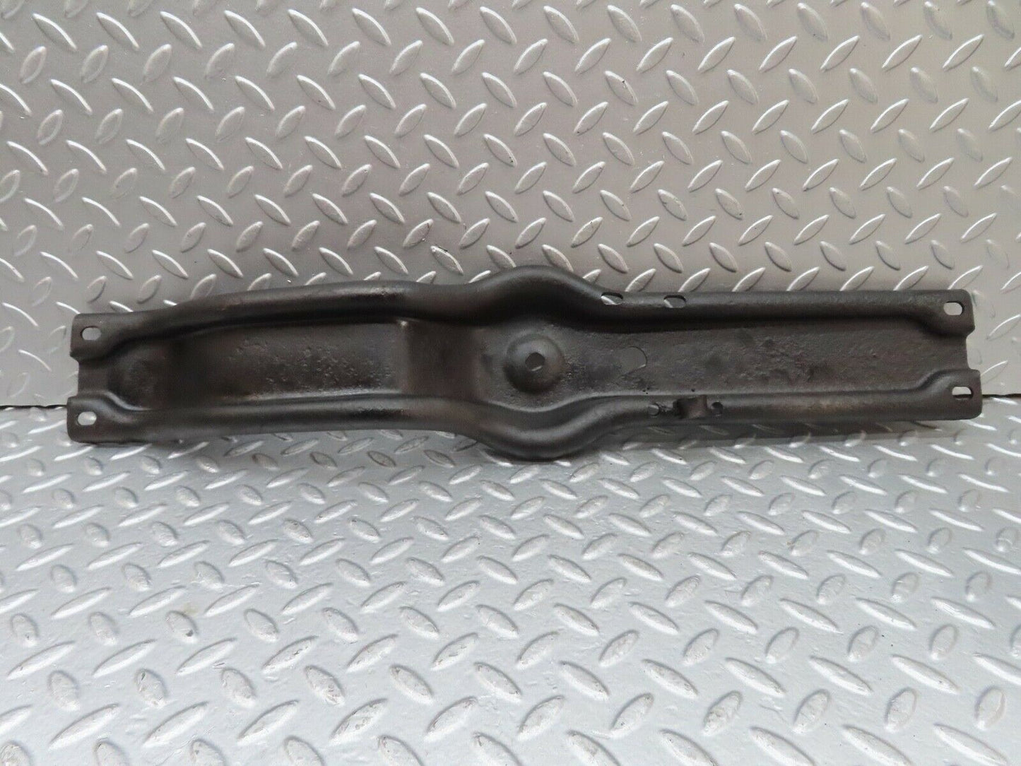18219 Mercedes-Benz W111 220SE Coupe Gearbox Mount Bracket