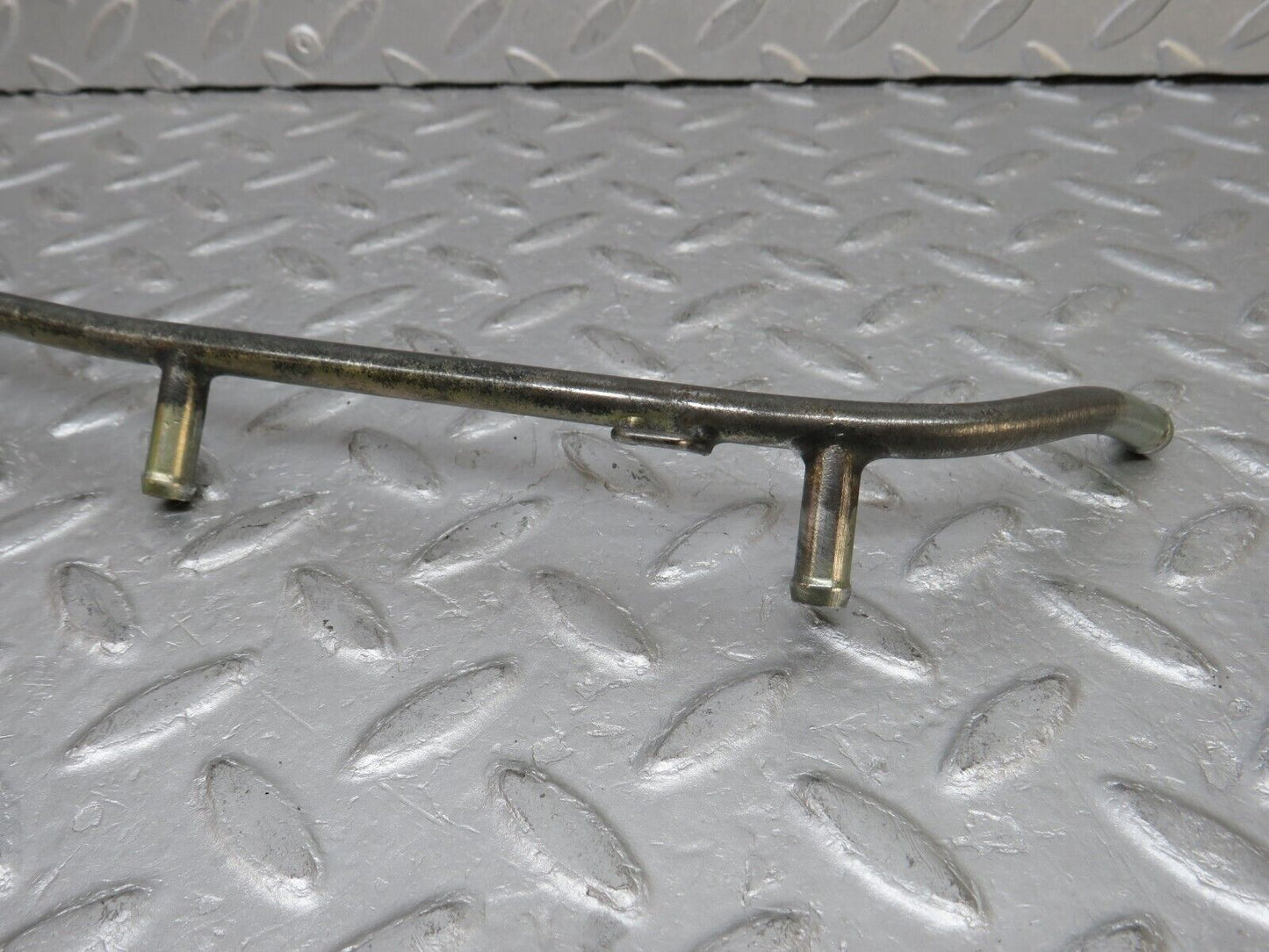 37547 Mercedes-Benz W109 300SEL Fuel Injection Pipe