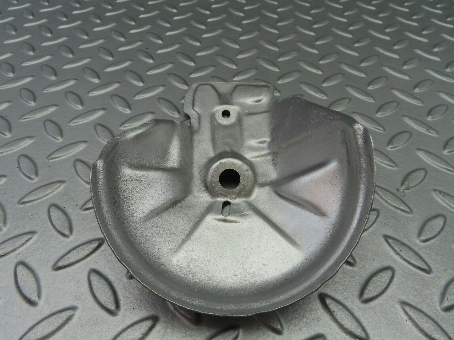 6798 Mercedes-Benz S124 E220 Wagon Engine Mount Bracket Heat Shield Cover