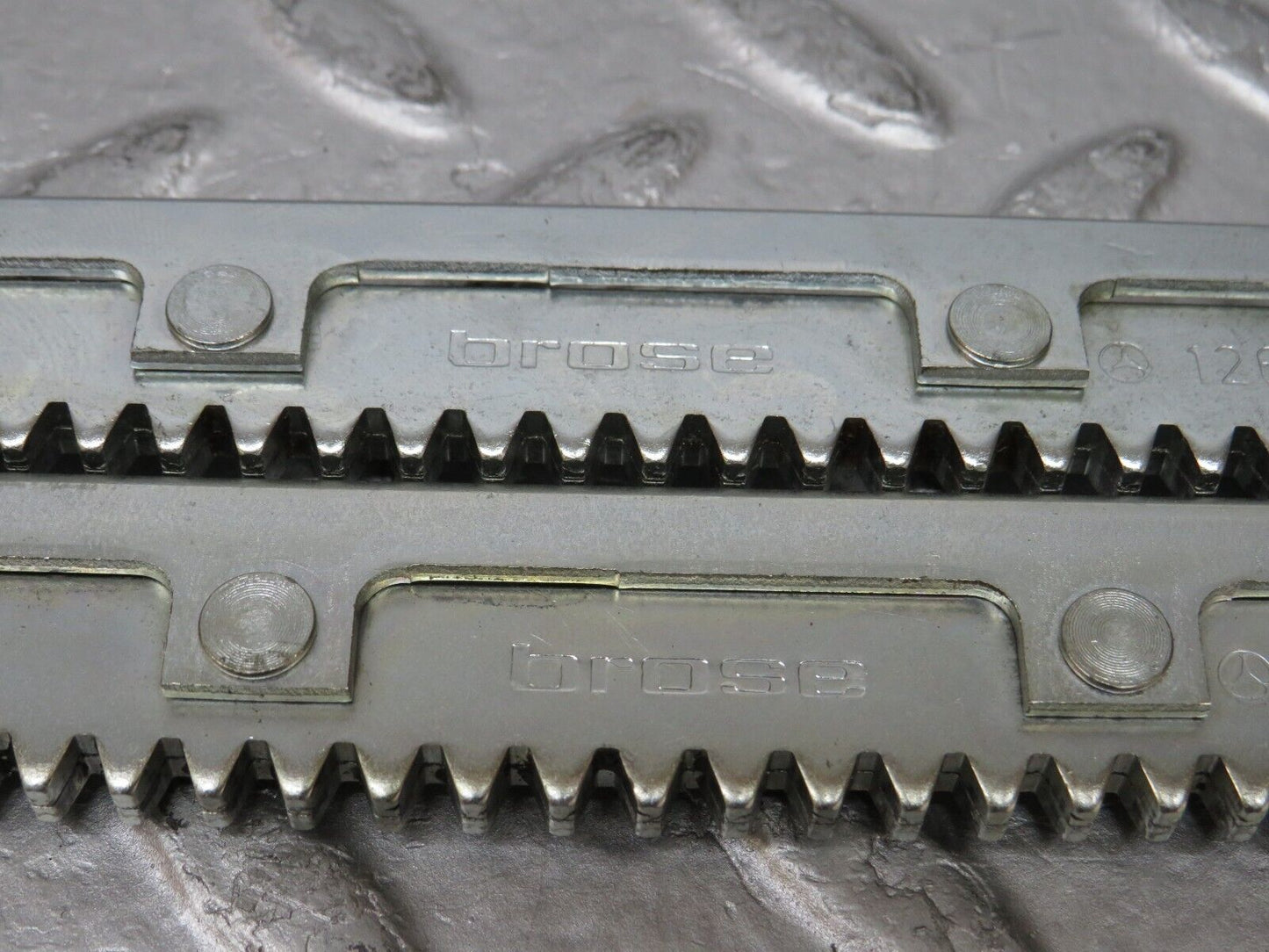 37084 Mercedes-Benz C126 420SEC Coupe Electric Seat Rail Pair 1269100184
