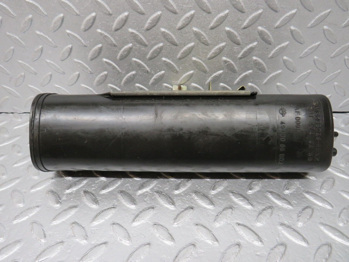 38809 Mercedes-Benz W201 190E 2.6L Fuel Vapor Charcoal Filter 2014700259 4900065902