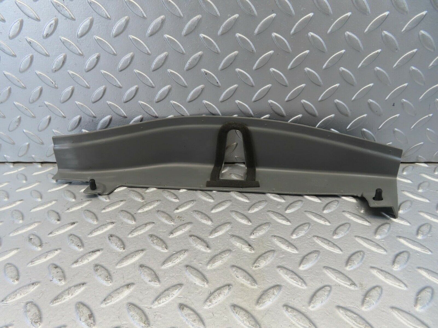 11233 Mercedes-Benz W221 S320 Front Right Door Lock Cover 2217280256