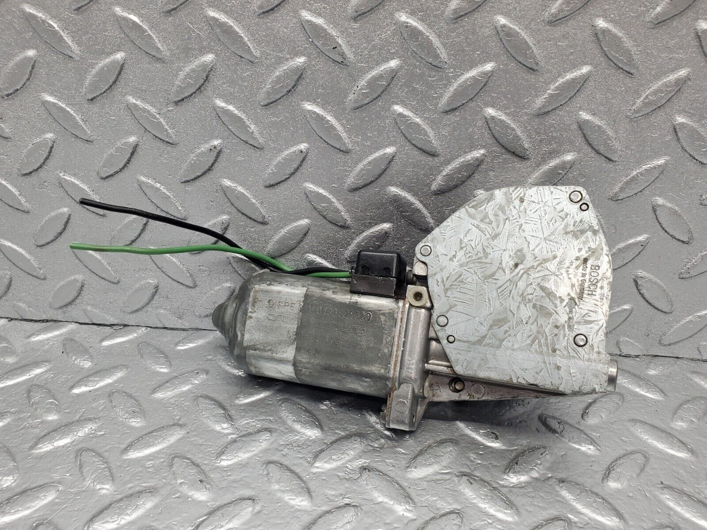 46381 Mercedes-Benz C123 280CE Coupe Rear Left Window Regulator Motor 0130821020