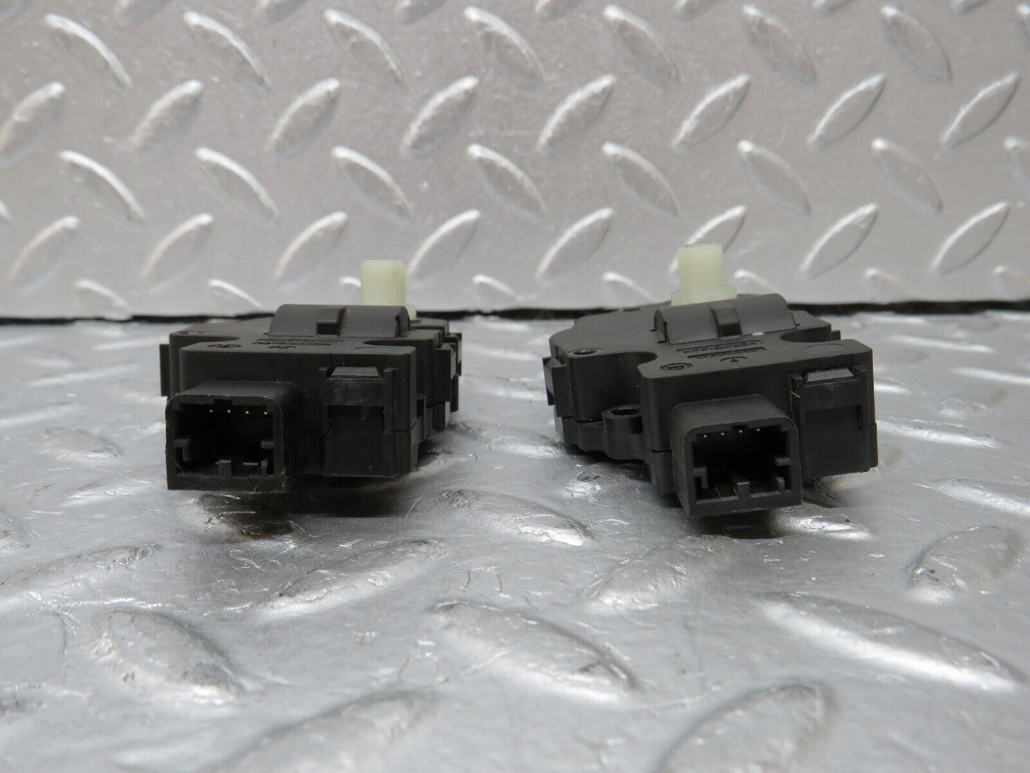 35273 Mercedes-Benz W221 Heater Actuator Motor 2x