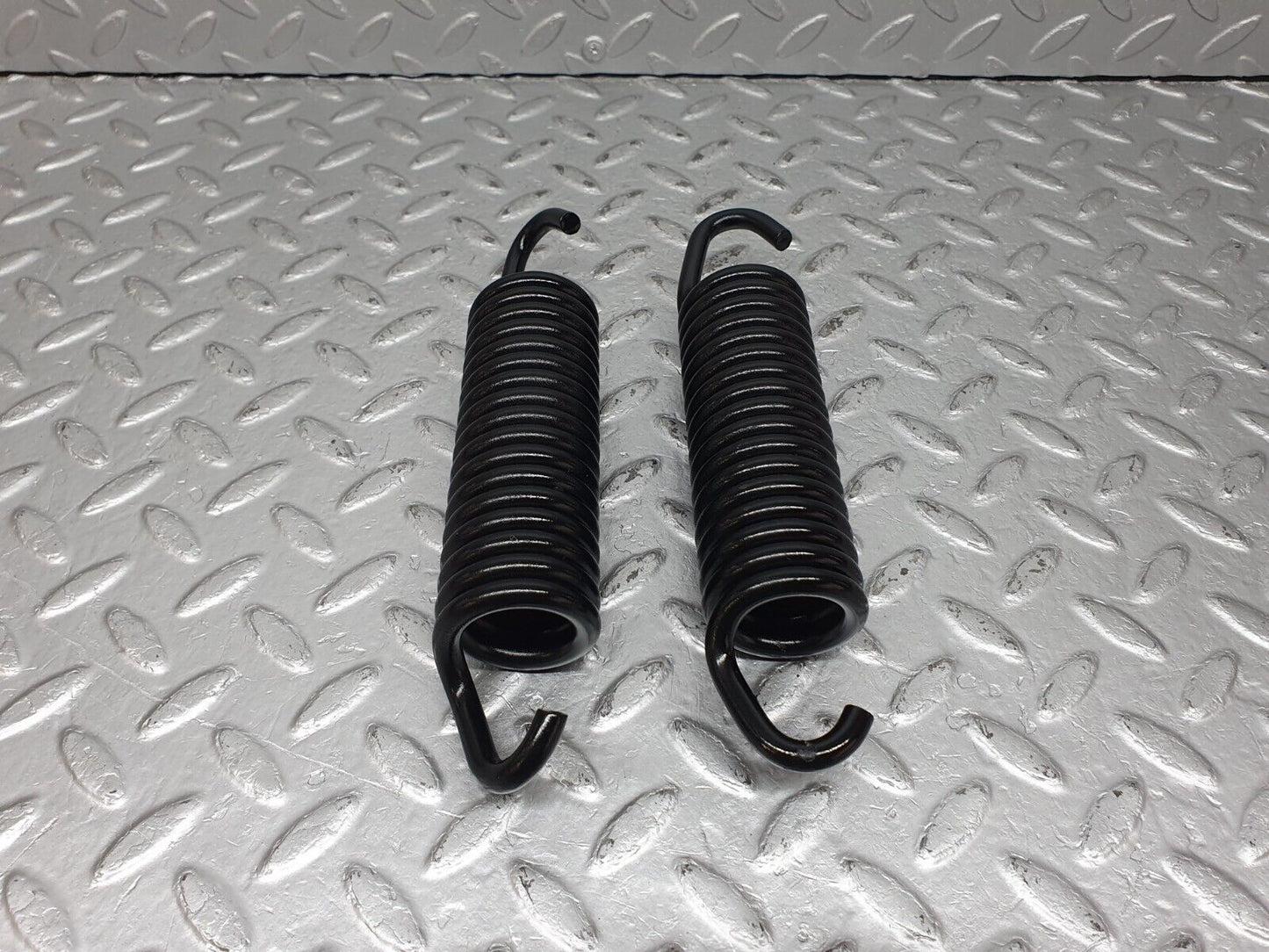 41165 Mercedes-Benz W126 300SE Bonnet Hinge Spring