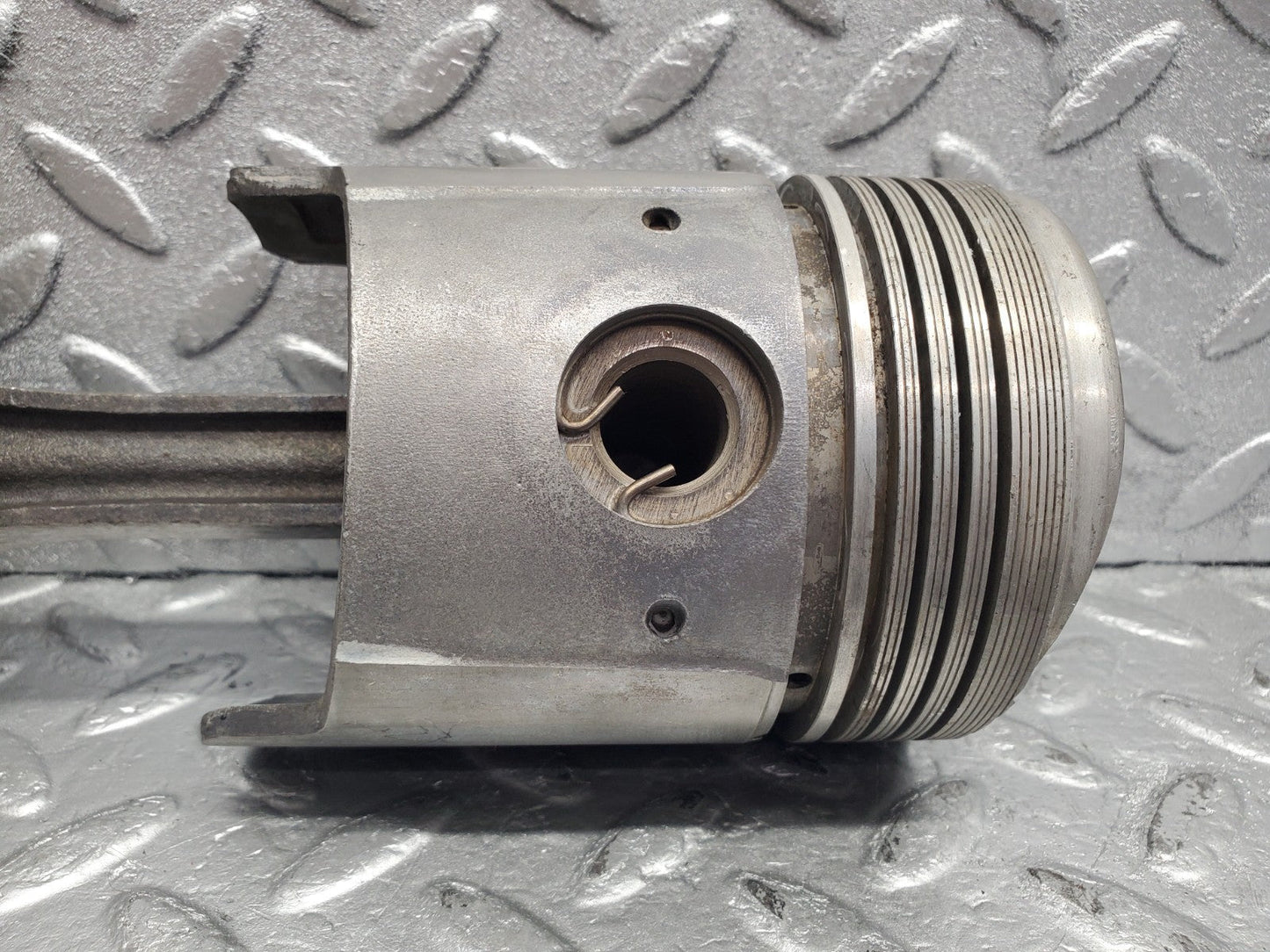 W112 piston with connecting rod used OEM