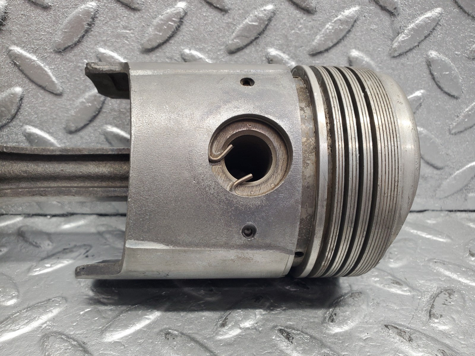 W112 piston with connecting rod used OEM
