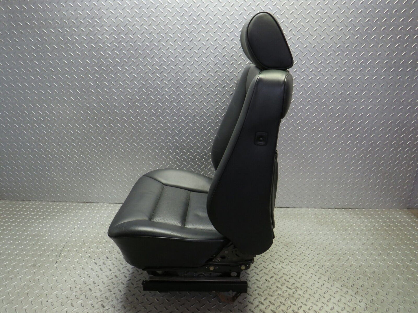 37882 Mercedes-Benz A124 320E Cabriolet Front Left Electric & Heated Seat Leather Black 1249406964