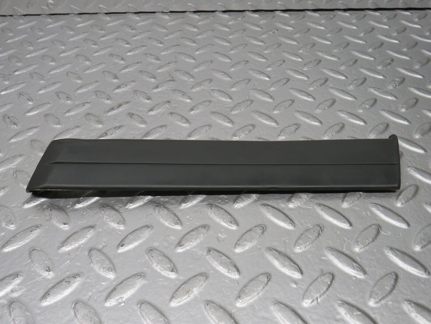 33781 Mercedes-Benz W201 190E 2.0L Front Right Fender Wing Lower Moulding Trim