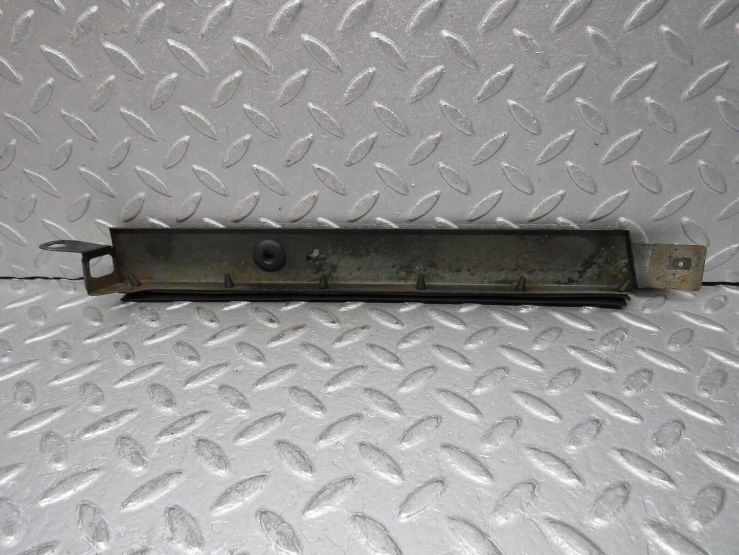 37787 Mercedes-Benz A124 320E Cabriolet Under Headlight Trim Left