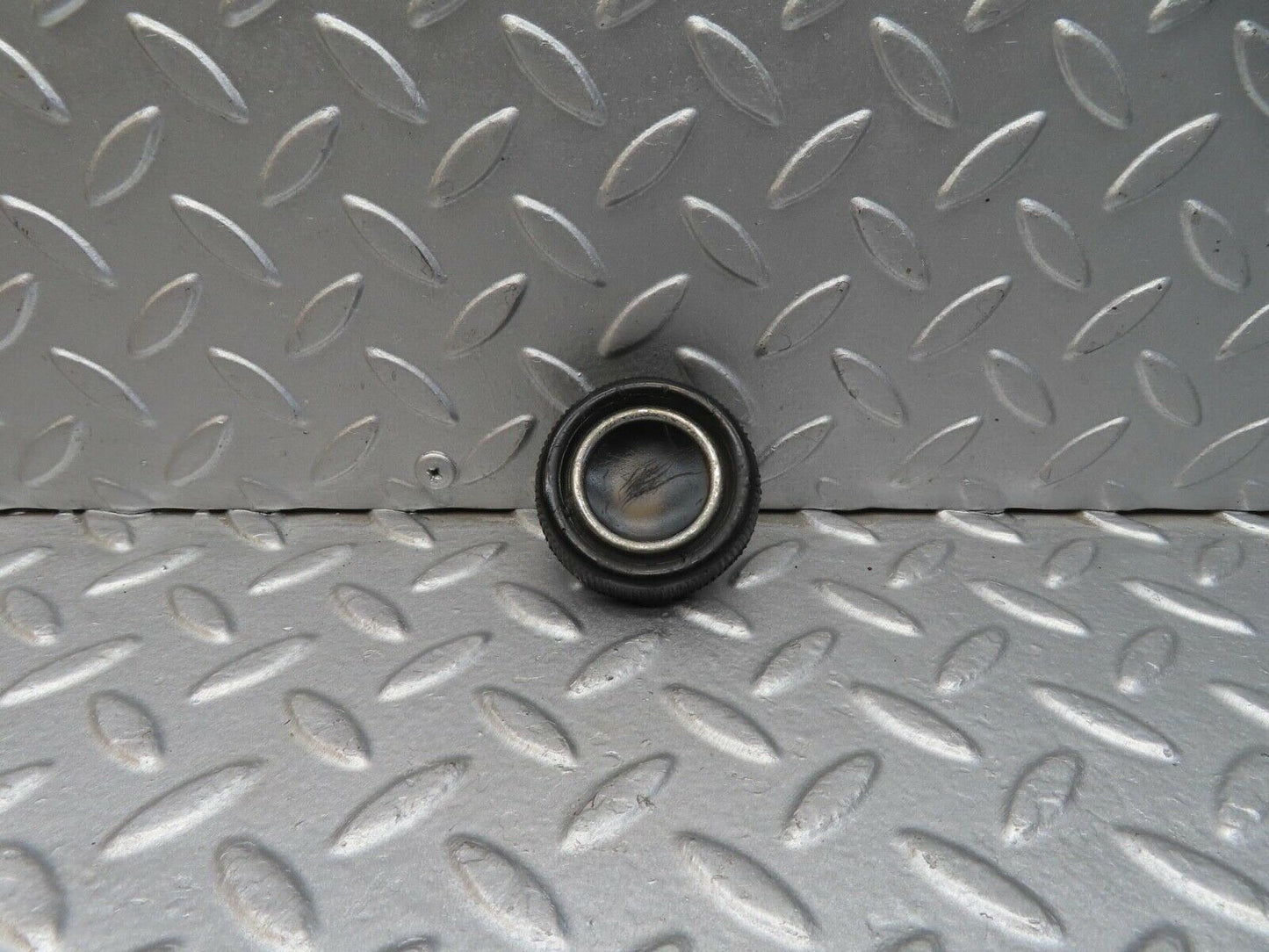 12905 Mercedes-Benz W111 220SE Vent Window Regulator Knob