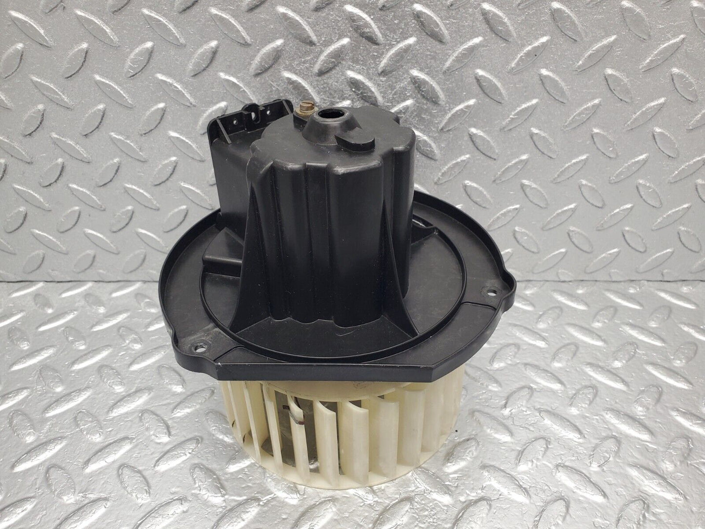 46460 Mercedes-Benz C123 280CE Coupe Heater Blower Motor Bosch 3137020001