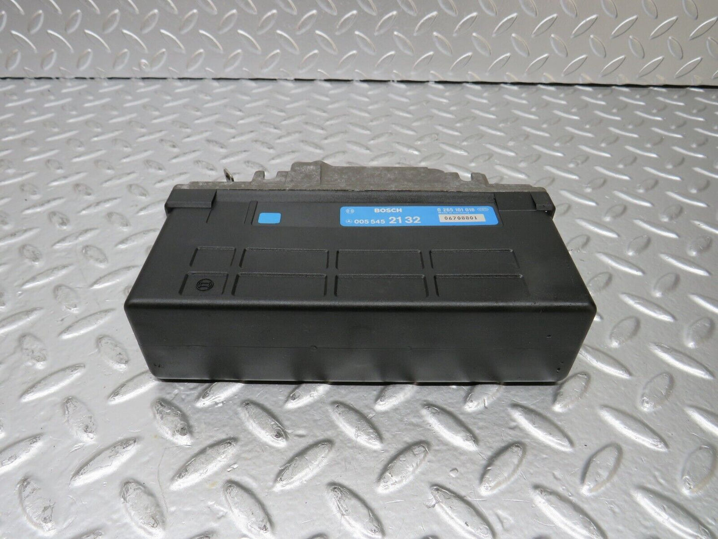 25220 Mercedes-Benz W201 190D ABS Control Unit Bosch 0055452132