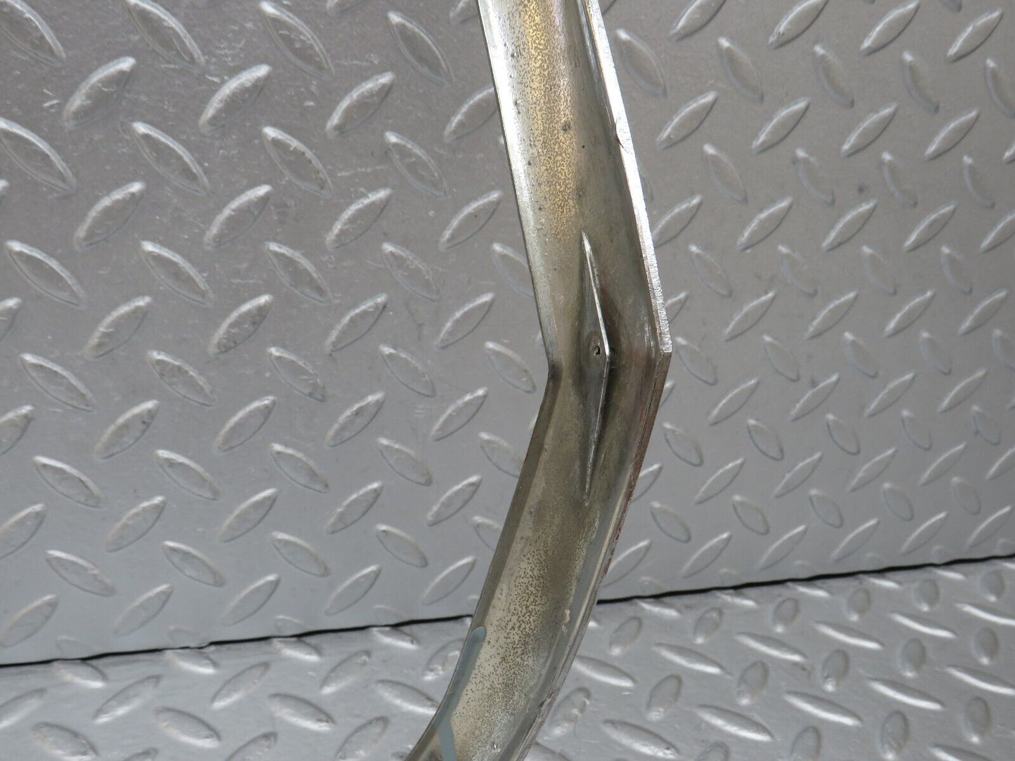 35752 Mercedes-Benz W108 Headlight Chrome Frame