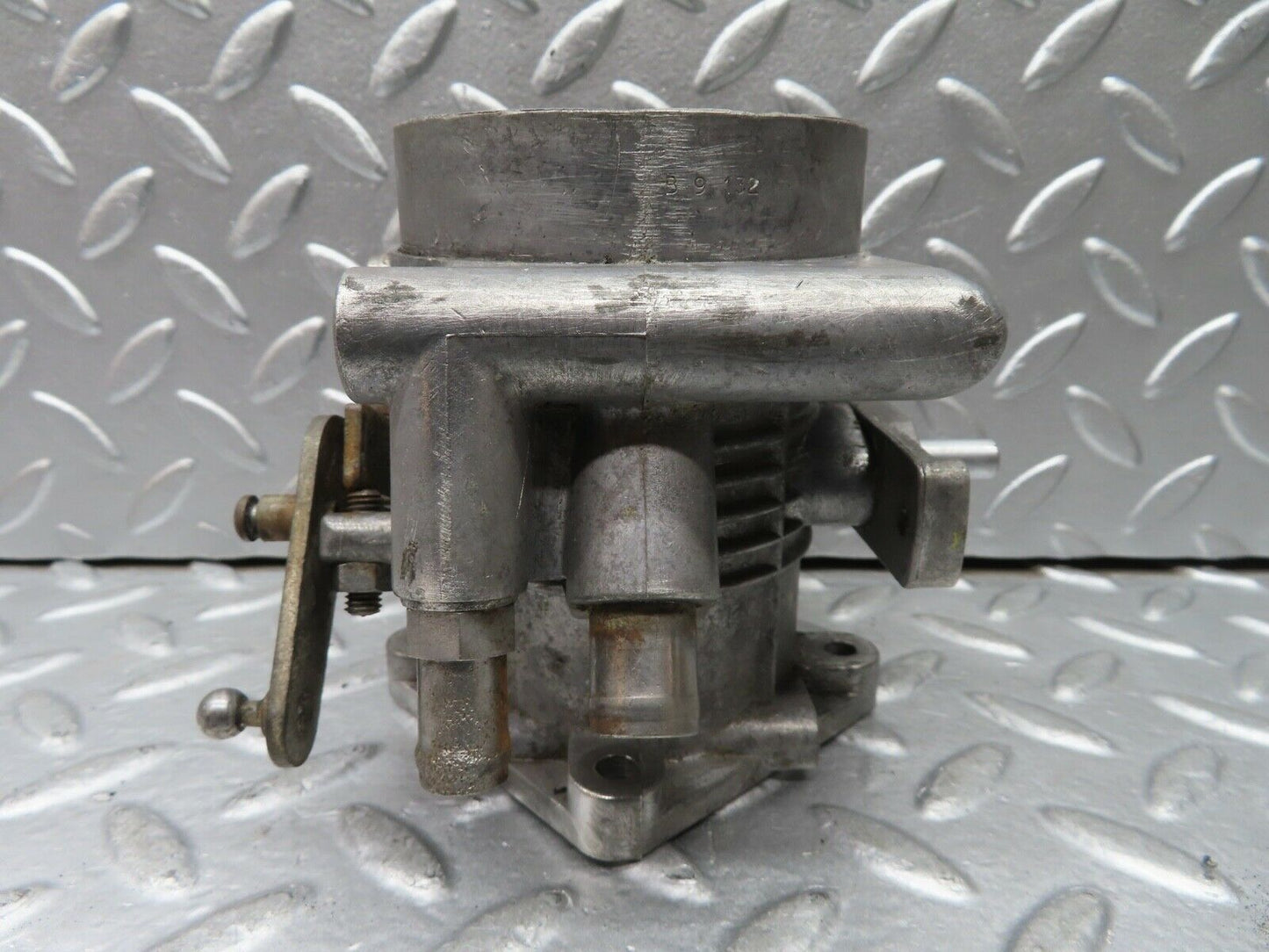 20880 Mercedes-Benz W114 250CE Coupe Throttle Body Valve