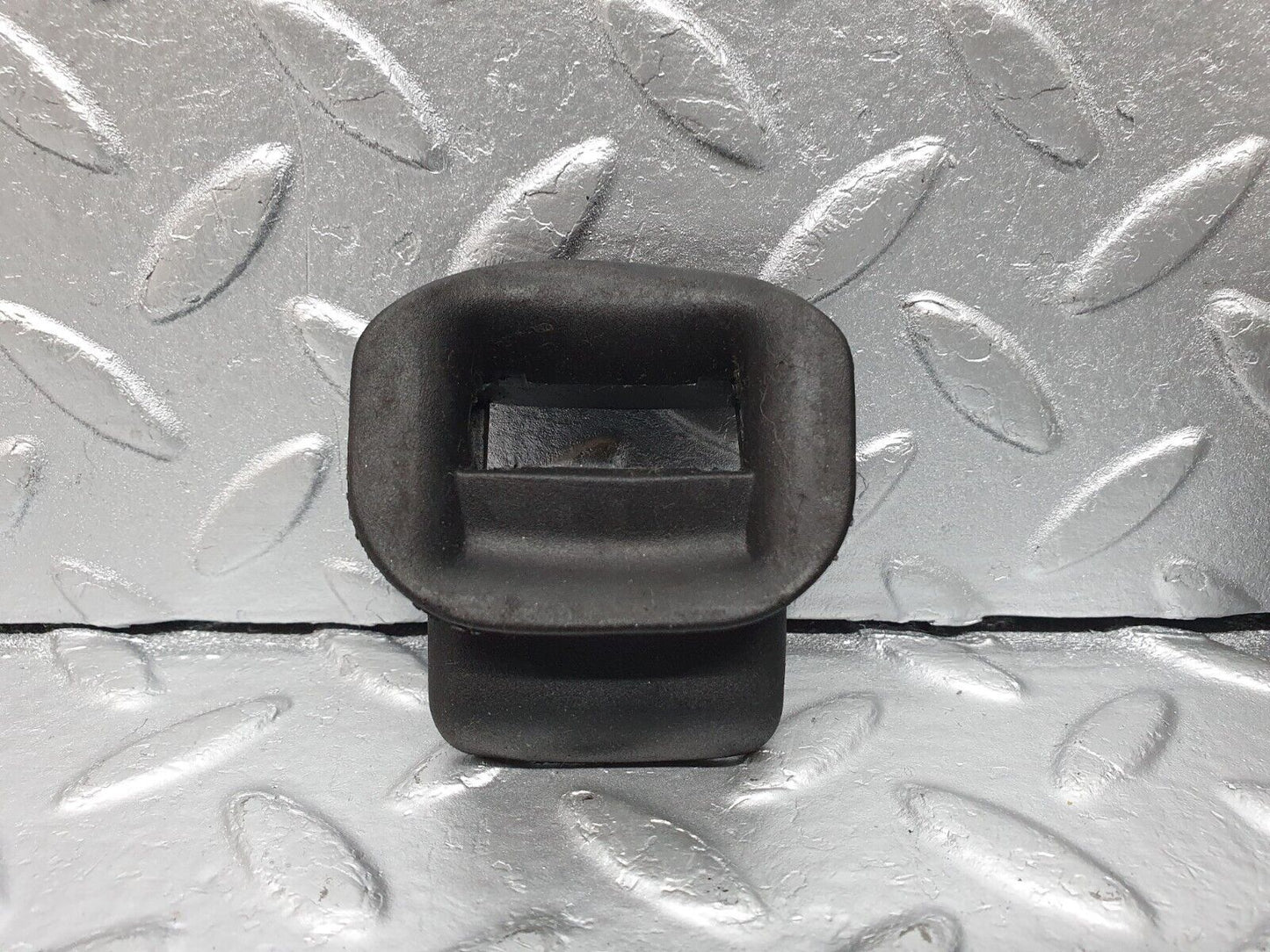 41876 Mercedes-Benz W202 C200 Rear Door Check Strap Rubber Seal 2x 2027372430