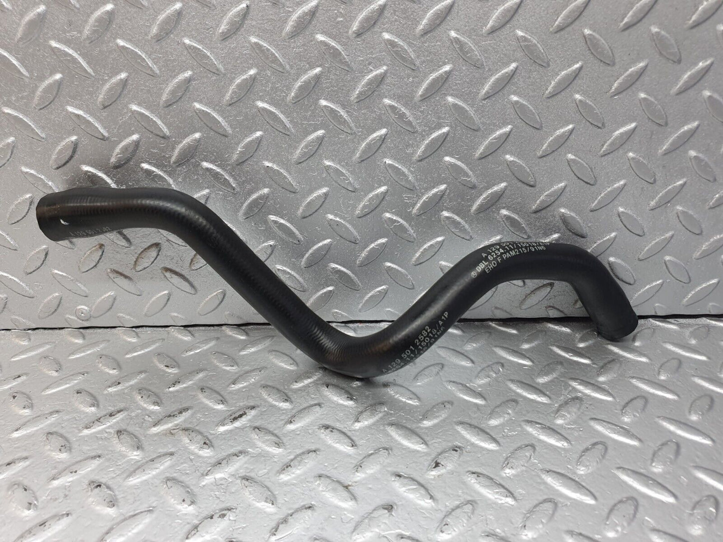 42523 Mercedes-Benz R129 320SL Coupe Radiator Lower Hose Pipe 1295012582