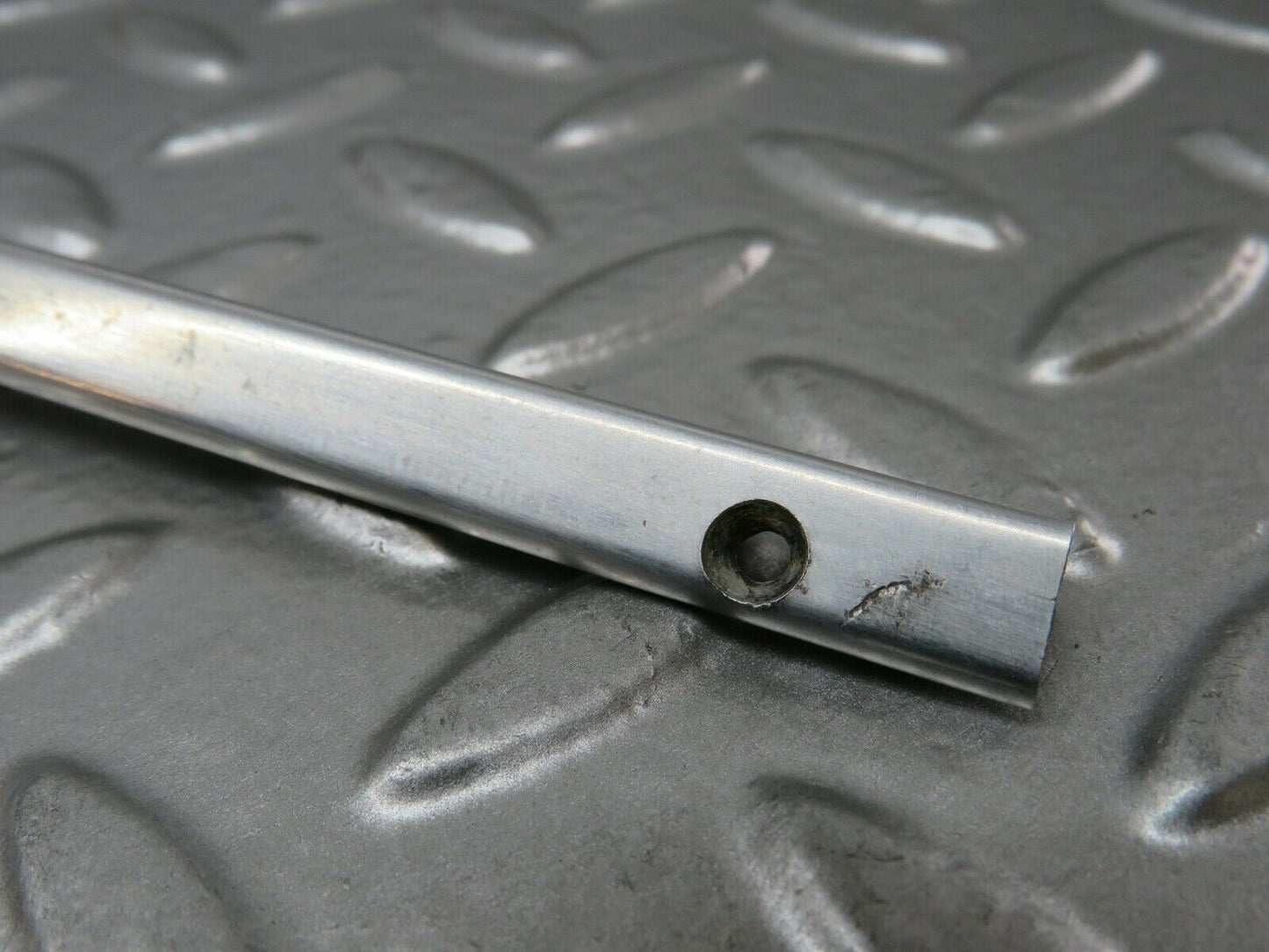 24417 Mercedes-Benz S124 220TE Wagon Sunroof Chrome Trim