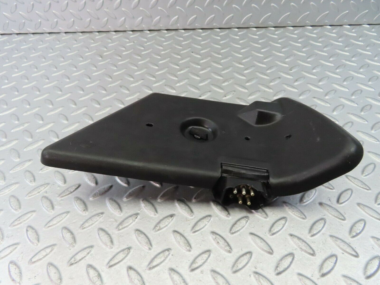 9237 Mercedes-Benz C124 300CE Coupe Tail Light Cover Right Side