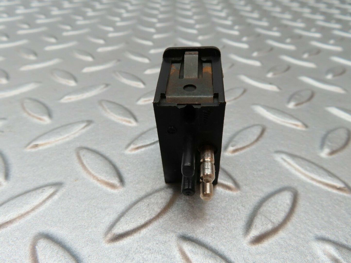4442 Mercedes-Benz W123 230E Interior Light Switch 0008205910