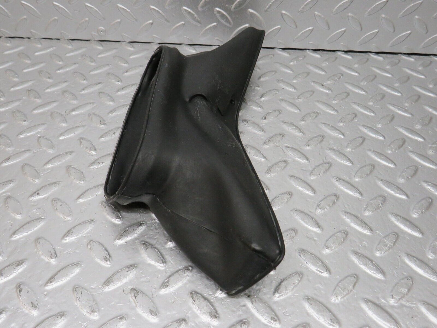 34438 Mercedes-Benz C126 380SEC Coupe Heating Duct Rubber 1268320088